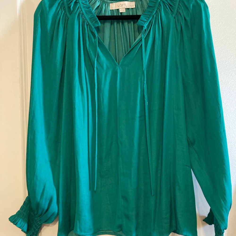 NWOT Loft Blouse